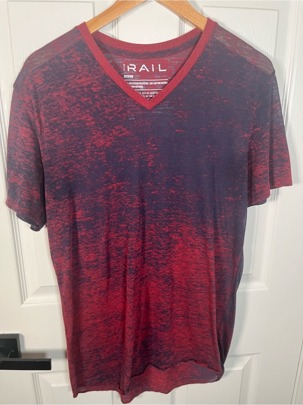 The Rail Men's Red and Black Heathered V-Neck Tee